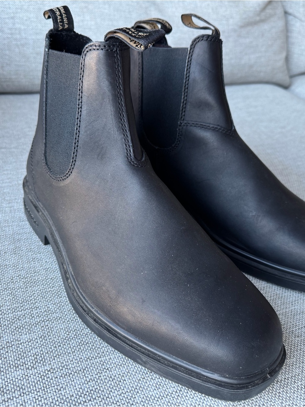 Blundstone Men's Black Leather Chelsea Boots - USA size 11.5